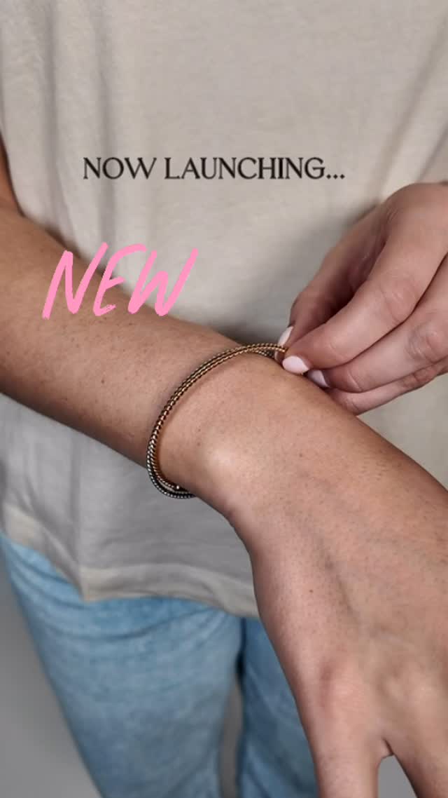 ✨ Elevate your style with the “New Twist Bangle” – a timeless piece that speaks volumes. Whether you’re layering it up, gifting it to someone special, or making a bold solo statement, this bangle is a must-have in your collection. Discover the beauty of PermaLinx and let your style shine through every moment. ✨#bloomingincarolina #sidehustle  #girlboss #personalizedjewelry #findyourtribe  #jbloom #permanentjewelry #permalinx #getlinxdwithangie